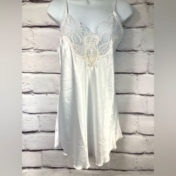 Other - Vintage Lady Cameo Slip Nightgown SZ M White Bridal Beaded Chemise Lingerie Lace